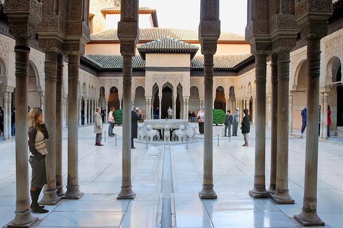 Alhambra Private/Small Group Tour & Nasrid Palaces Skip the Line - Tour Highlights