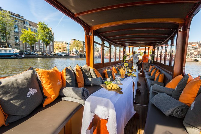Amsterdam Classic Boat Cruise With Live Guide, Drinks and Cheese - Tour Details