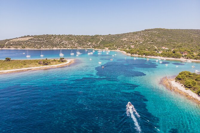 Blue Lagoon, Shipwreck & ŠOlta Cruise With Lunch & Unlimited Drinks From Split - Tour Highlights