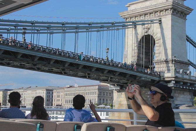 Budapest Danube Sightseeing Cruise With Drink and Audio Guide - Drink Options