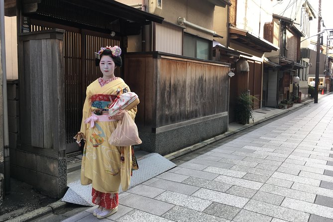 Discover Kyotos Geisha District of Gion! - What to Expect on the Tour