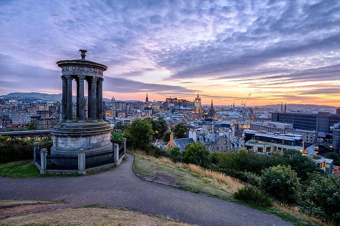 Edinburgh Darkside Walking Tour: Mysteries, Murder and Legends - Dark Legends Unveiled