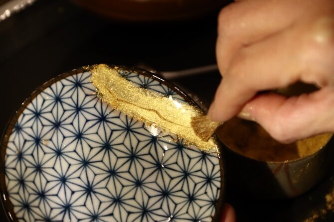 Kintsugi Experience: Art of Golden Joinery in Tokyo