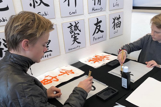 Let’s Experience Calligraphy in Yanaka, Taito-Ku, Tokyo!!