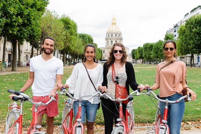 Paris Sightseeing Guided Bike Tour Like a Parisian With a Local Guide