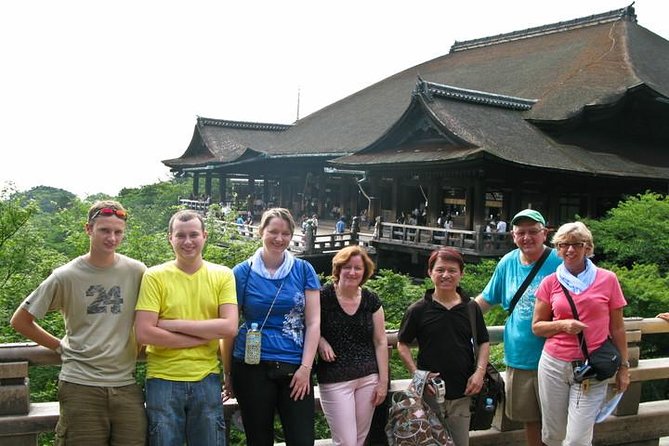 Private Kyoto Tour With Government-Licensed Guide and Vehicle (Max 7 Persons)