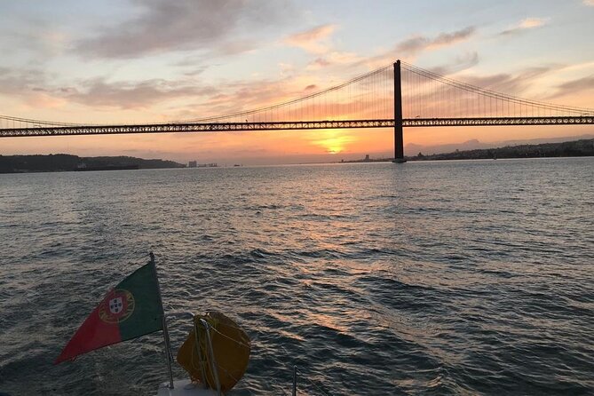 Sailboat Sunset Group Tour in Lisbon With Welcome Drink - Customer Reviews