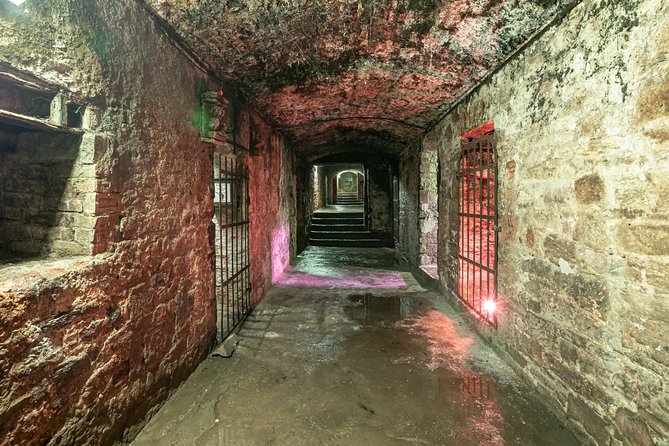 Underground Vaults Walking Tour in Edinburgh Old Town - Tour Overview