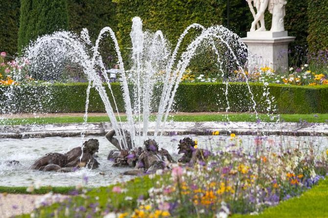 Versailles Château & Gardens Walking Tour From Paris by Train - Tour Details