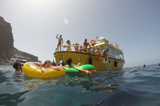 3h Boat Trip + Snorkeling in Puerto De Mogan - Onboard Amenities and Inclusions