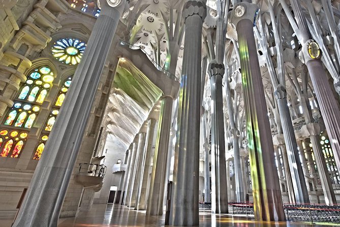 Barcelona in 1 Day: Sagrada Familia, Park Guell,Old Town & Pickup - Itinerary Details