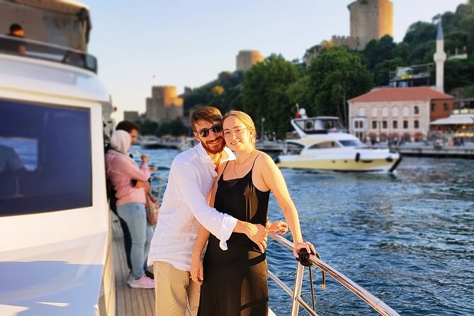 Bosphorus Sunset Sightseeing Yacht Cruise With Refreshments - Positive Reviews and Testimonials