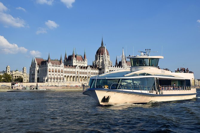 Budapest Danube Sightseeing Cruise With Drink and Audio Guide - Inclusions