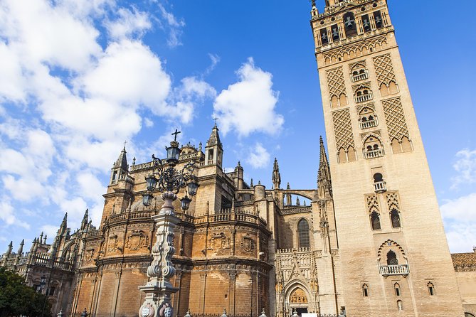 Cathedral, Alcazar and Giralda Guided Tour With Priority Tickets - Tour Inclusions