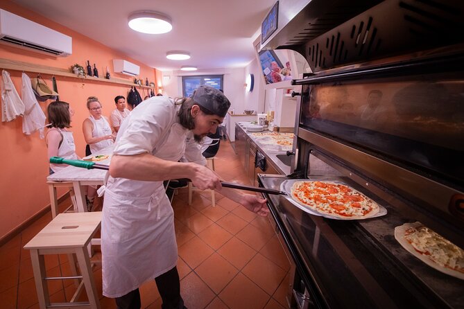 Florence Cooking Class: Learn How to Make Gelato and Pizza - Experience