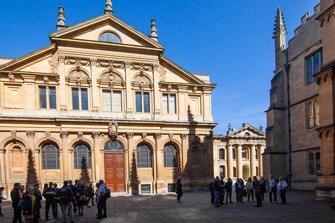 Oxford University Walking Tour With University Alumni Guide - Tour Features