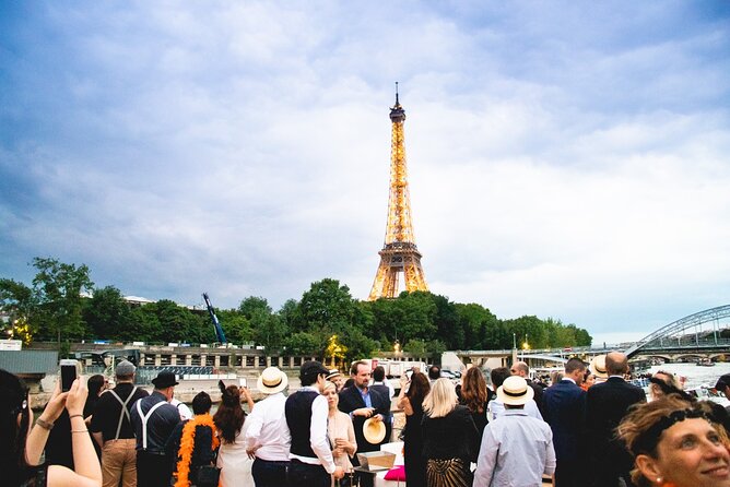 Paris Gourmet Dinner Seine River Cruise With Singer and DJ Set - Inclusions