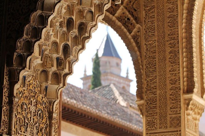 Alhambra Private/Small Group Tour & Nasrid Palaces Skip the Line - Additional Information for Visitors