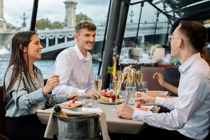 Bateaux Parisiens Seine River Gourmet Lunch & Sightseeing Cruise - Logistics Information