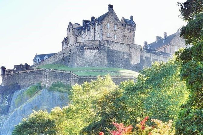 Edinburgh Castle Guided Walking Tour in English - Reviews