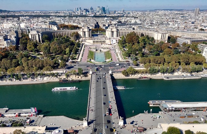 Eiffel Tower Guided Climb Tour by Stairs - Tour Experience