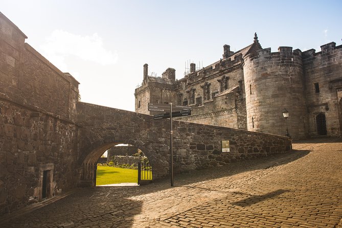 Loch Lomond, Kelpies & Stirling Castle Tour Including Admission - Lunch Stop Details