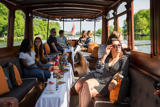 Amsterdam Classic Boat Cruise With Live Guide, Drinks and Cheese - Frequently Asked Questions
