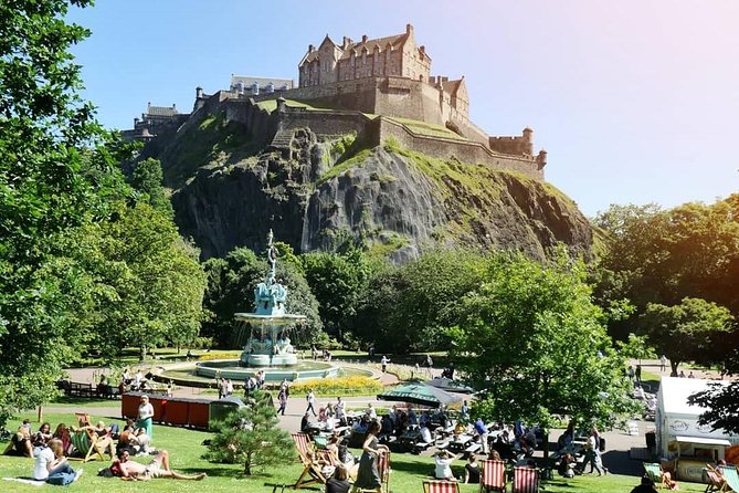 Edinburgh Castle Guided Walking Tour in English - Visitor Experiences