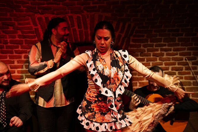 Essential Flamenco: Pure Flamenco Show in the Heart of Madrid - Booking Confirmation and Accessibility