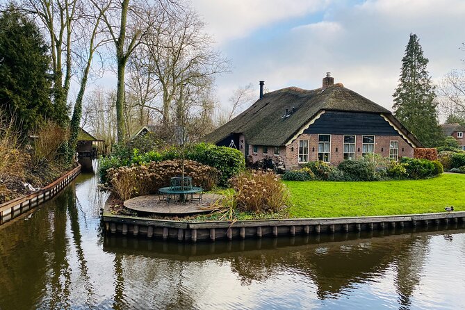 Giethoorn, Afsluitdijk, Zaanse Schans Day Tour Mini VIP Bus Incl. Hotel Pick Up - Confirmation & Accessibility