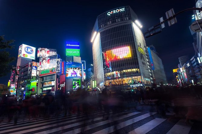 Tokyo Cyberpunk Street Photo Tour - Exploring Shinjuku