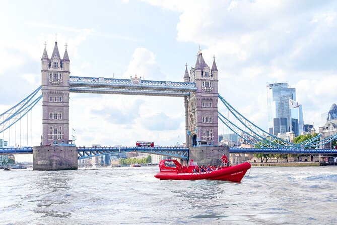 High-Speed Thames River Speedboat in London - Commentary and Entertainment