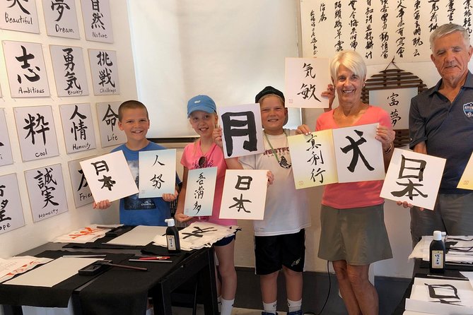 Let's Experience Calligraphy in Yanaka, Taito-Ku, Tokyo!! - Private Tour and Group Size