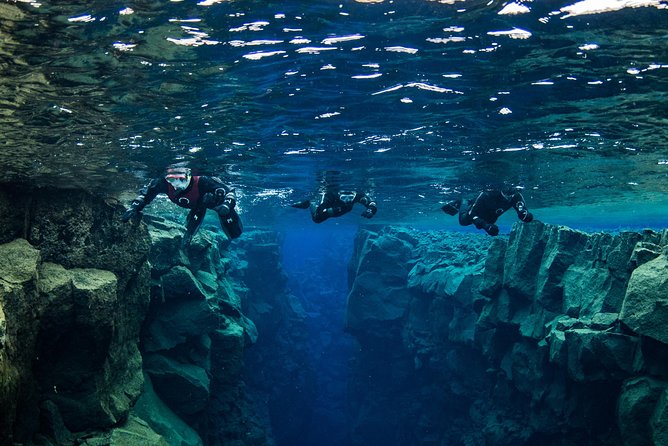 Silfra: Snorkeling Between Tectonic Plates With Pick up From Reykjavik - Tour Limitations