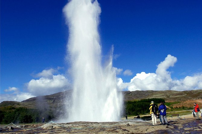 The Golden Circle Direct Guided Bus Tour From Reykjavik - Guest Experiences