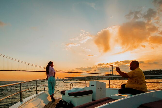 Bosphorus Sunset Sightseeing Yacht Cruise With Refreshments - Enhancing Your Bosphorus Sunset Experience