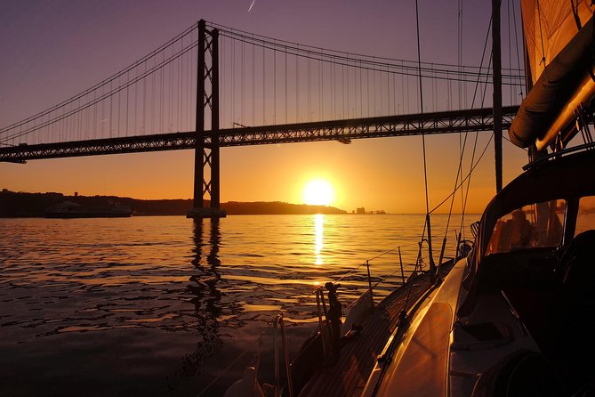 Lisbon Sunset Sailing Tour on Luxury Sailing Yacht With 2 Drinks - Booking Instructions