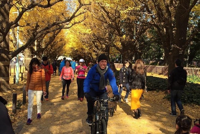 Small Group Cycling Tour in Tokyo - Tour Duration and Group Size