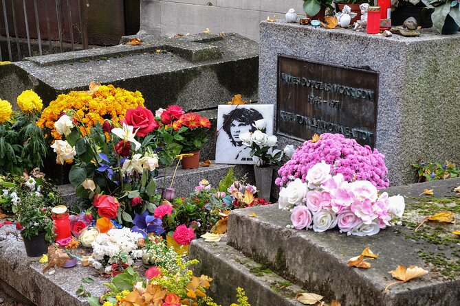 Famous Graves of Père Lachaise Cemetery Guided Tour - Directions and Weather Considerations