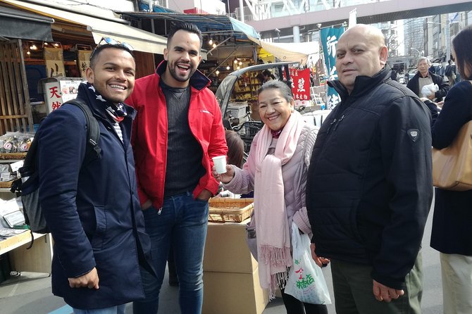 Tsukiji Food and Toyosu Market With Government-Licensed Guide - Sampling Japanese Delicacies