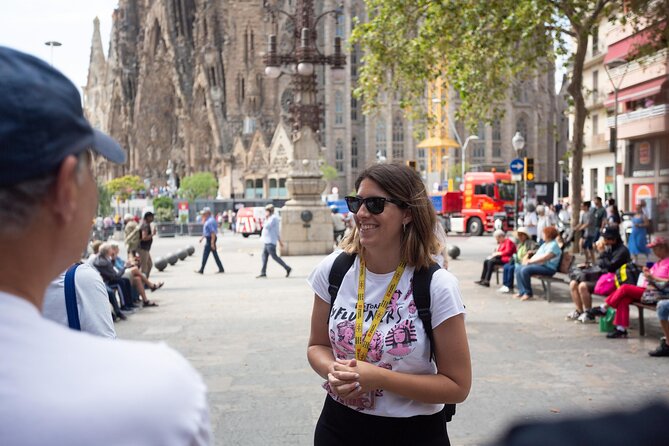 Sagrada Familia Guided Tour With Skip the Line Ticket - Transportation Services