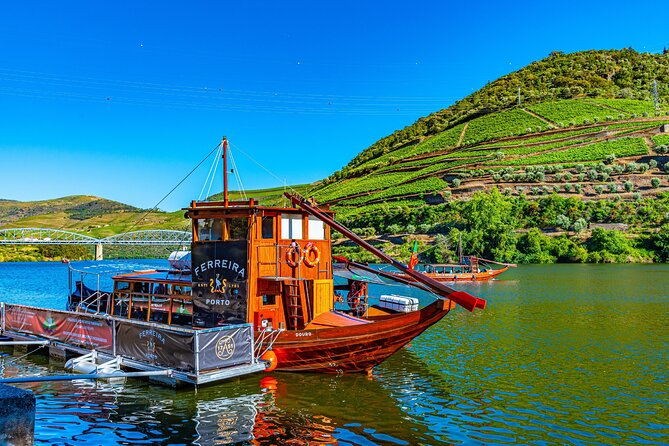 Douro Valley Historical Tour With Lunch, Winery Visit With Tastings and Panoramic Cruise - Itinerary Highlights