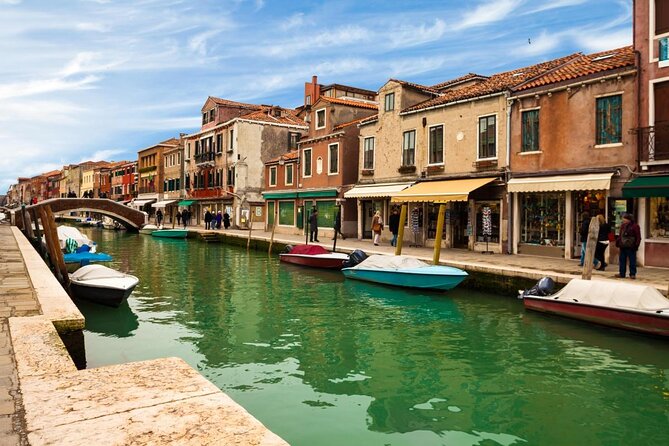 Murano & Burano Islands Guided Small-Group Tour by Private Boat - Key Points