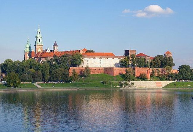 Old Town Krakow & Wawel Castle Walking Tour - Key Points