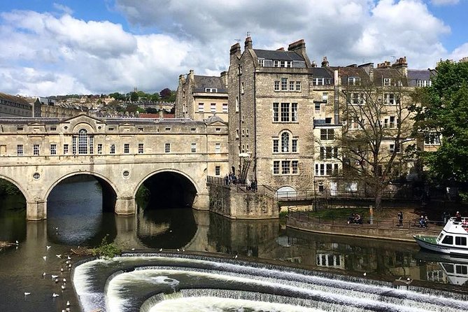 Walking Tour of Bath With Blue Badge Tourist Guide - Key Points