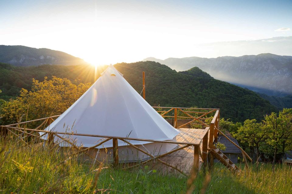 #1 Unforgettable Auckland Glamping Accommodation - Key Points