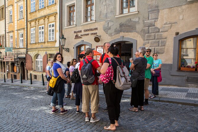 6 Hours Prague Tour All Inclusive: Pick Up, Lunch & Boat Trip - Tour Overview