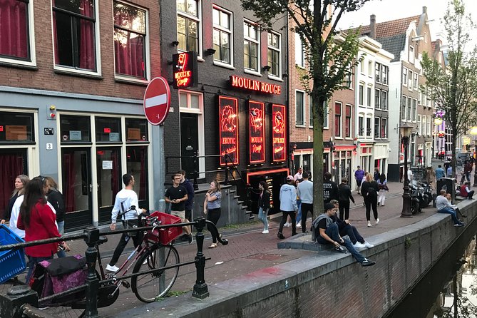 Amsterdam Red Light District and Coffee Shop Private Tour - Reviews and Recommendations