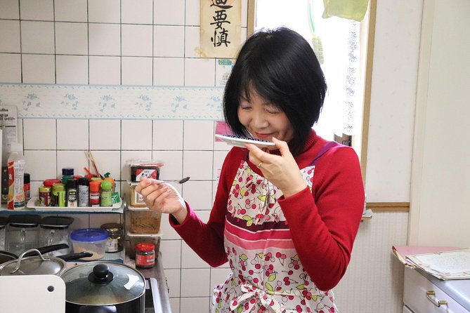 Authentic Seasonal Japanese Home Cooking Lesson With a Charming Local in Kyoto - Experience Details