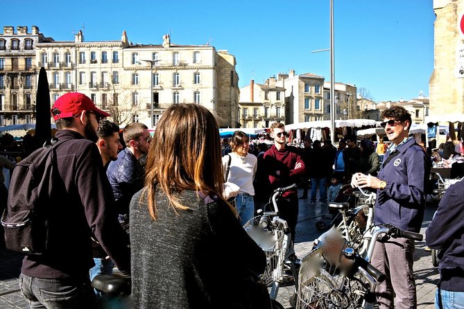 Bordeaux by Bicycle: a 3-Hour Tour Immersive Experience